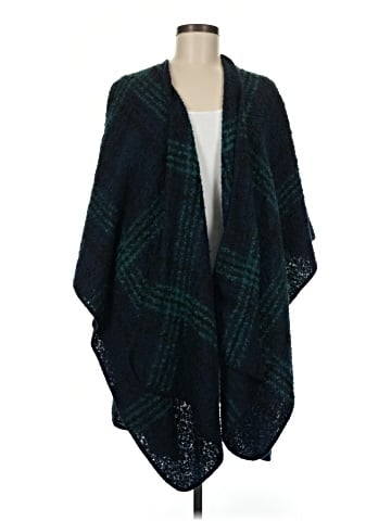 Woolrich Poncho (view 1)