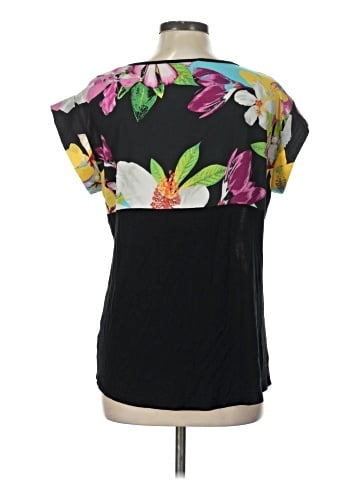 Sunny Leigh Short Sleeve Top (view 2)