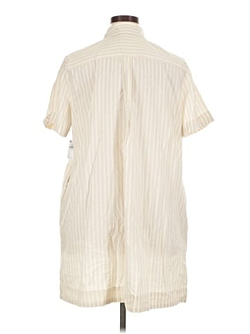 Old Navy Casual Dress (view 2)