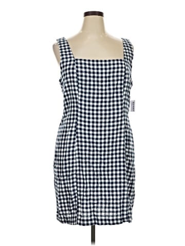 Old Navy Casual Dress (view 1)