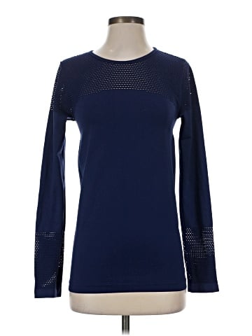 Fabletics Long Sleeve T-Shirt (view 1)