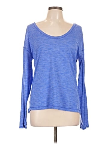 Lululemon Athletica Long Sleeve T-Shirt (view 1)