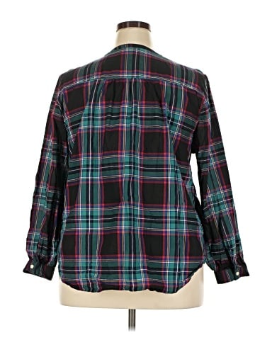 Old Navy Long Sleeve Button-Down Shirt (view 2)