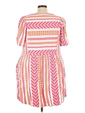 Old Navy Casual Dress (view 2)