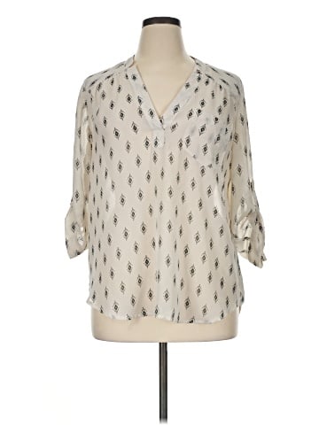 Maurices 3/4 Sleeve T-Shirt (view 1)