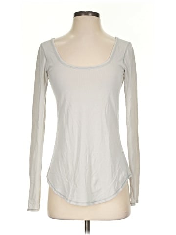 Lululemon Athletica Long Sleeve T-Shirt (view 1)