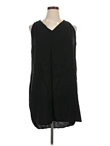 Old Navy Sleeveless Blouse (view 1)