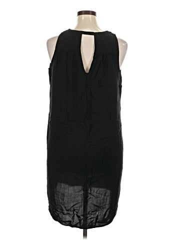 Old Navy Sleeveless Blouse (view 2)