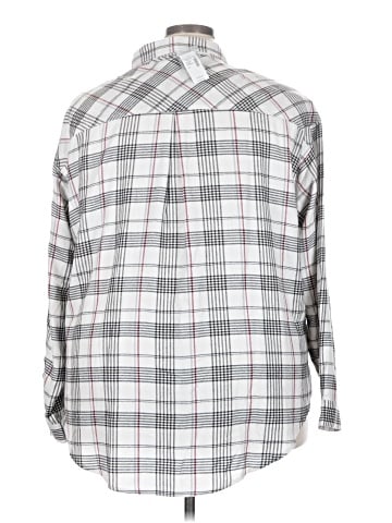 Maurices Long Sleeve Button-Down Shirt (view 2)