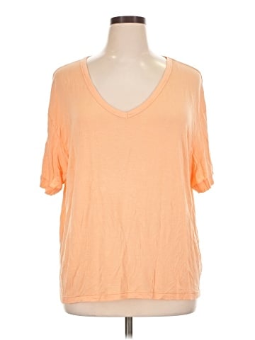 American Eagle Outfitters Short Sleeve T-Shirt (view 1)