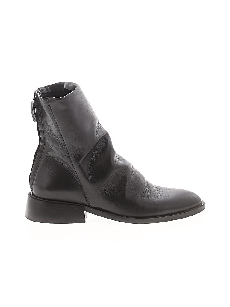Pre-owned Steve Madden Ankle Boots In Black