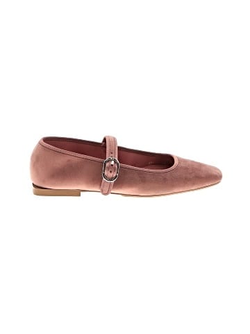 Zara Flats (view 1)