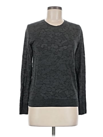 Lululemon Athletica Long Sleeve T-Shirt (view 1)