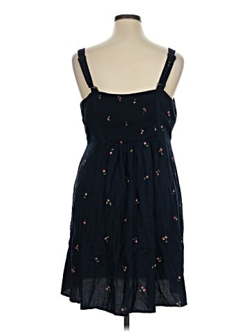 Old Navy Casual Dress (view 2)