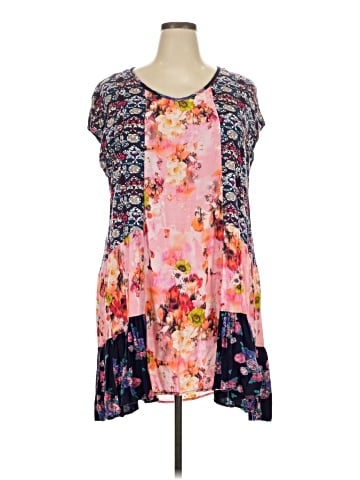 Chelsea & Theodore Casual Dress (view 1)