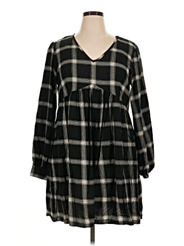 Knox Rose Casual Dress (view 1)