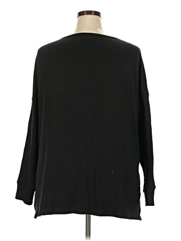 American Eagle Outfitters Pullover Sweater (view 2)