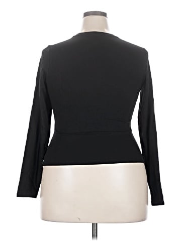 Scoop Long Sleeve T-Shirt (view 2)