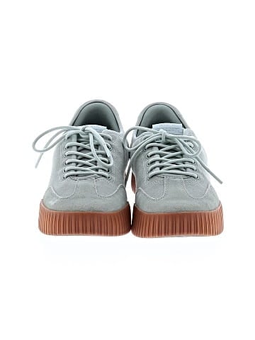 KIZIK Sneakers (view 2)