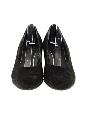Ara Heels (view 2)