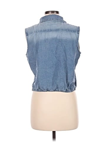 Heartloom Sleeveless Button-Down Shirt (view 2)