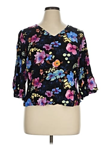Ava & Viv 3/4 Sleeve Blouse (view 1)