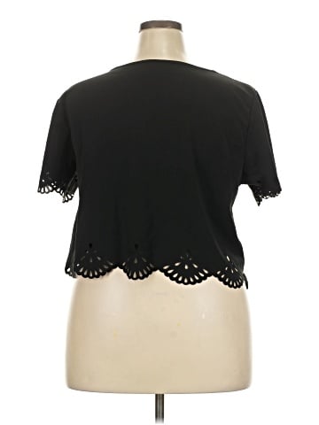 Shein Short Sleeve T-Shirt (view 2)