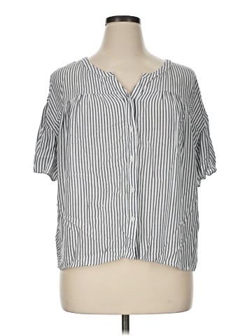 a.n.a. A New Approach Short Sleeve Blouse (view 1)
