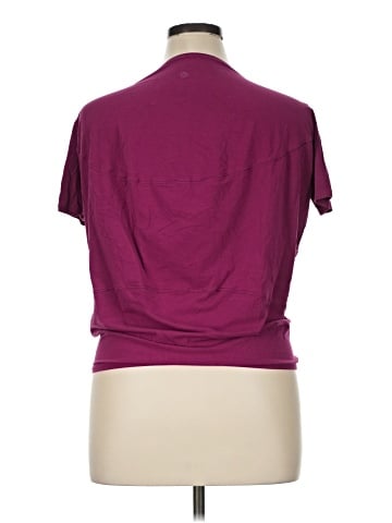 Lululemon Athletica Short Sleeve T-Shirt (view 2)