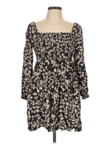 Old Navy Casual Dress (view 1)