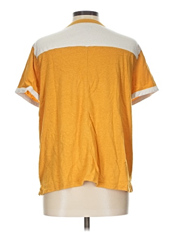 Old Navy Short Sleeve T-Shirt (view 2)