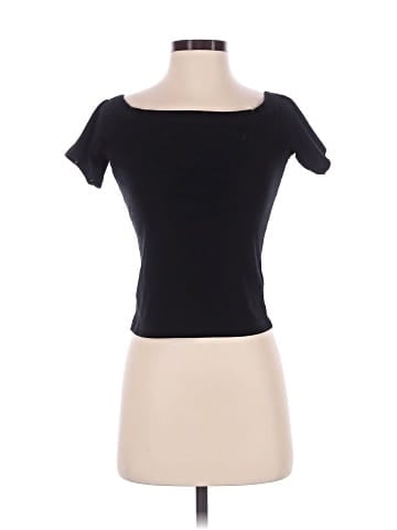 Old Navy Short Sleeve T-Shirt (view 1)