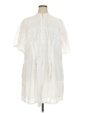 Belle Isle by Torrid Casual Dress (view 1)