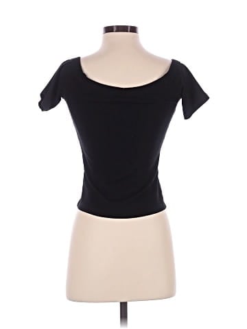Old Navy Short Sleeve T-Shirt (view 2)