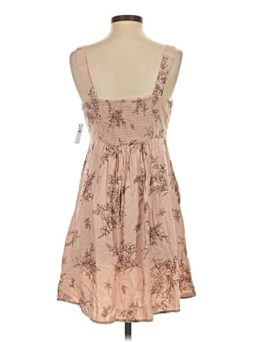 Old Navy Casual Dress (view 2)