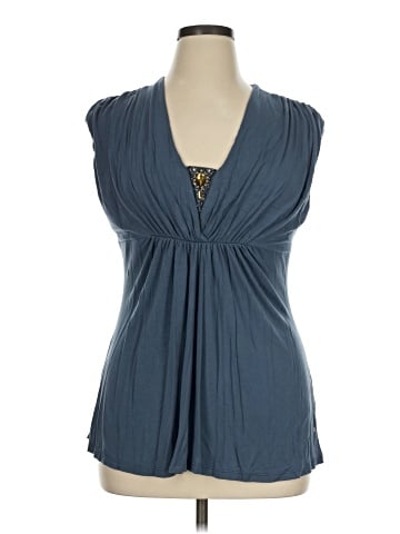 Dismero Sleeveless Blouse (view 1)