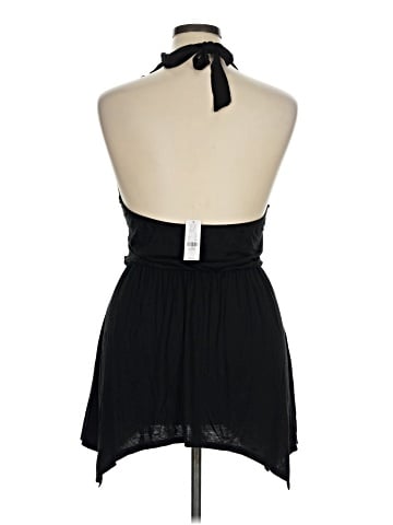 New York & Company Sleeveless Blouse (view 2)