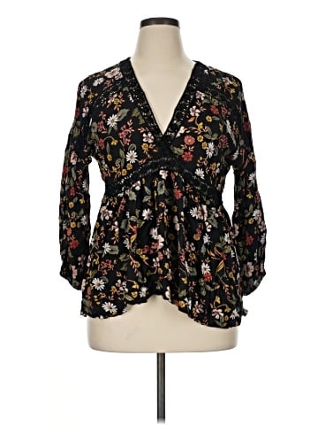 Nostalgia 3/4 Sleeve Blouse (view 1)