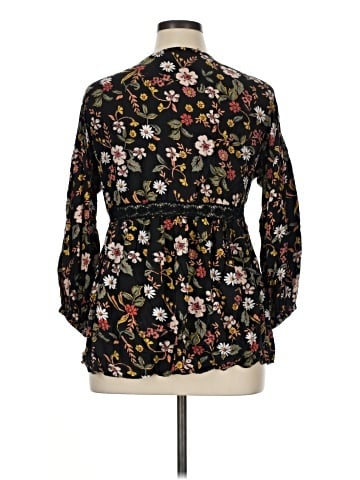 Nostalgia 3/4 Sleeve Blouse (view 2)