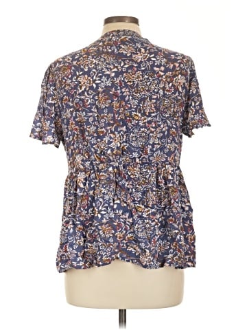 Isabel Maternity Short Sleeve Blouse (view 2)