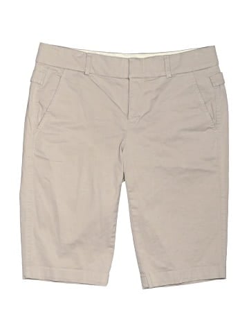 Vince. Khaki Shorts (view 1)