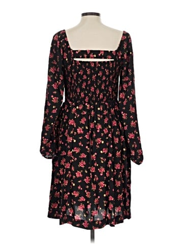 Old Navy Casual Dress (view 2)