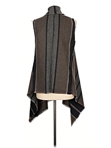 BB Dakota Poncho (view 2)