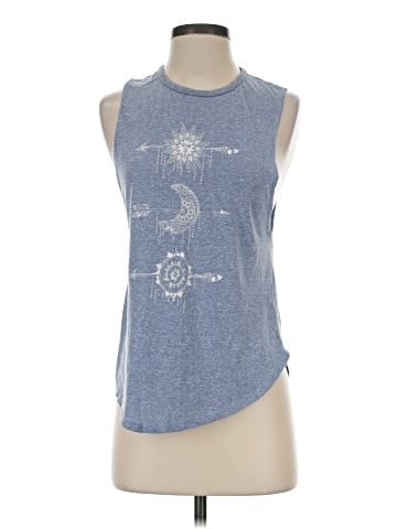 Charlotte Russe Sleeveless T-Shirt (view 1)