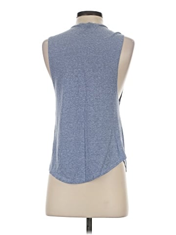 Charlotte Russe Sleeveless T-Shirt (view 2)