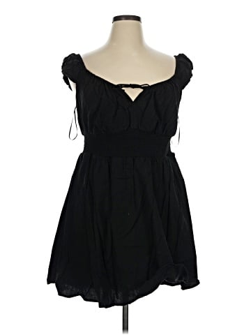 Old Navy Casual Dress (view 1)