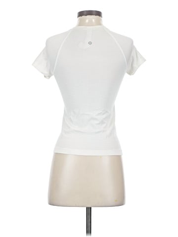 Lululemon Athletica Short Sleeve T-Shirt (view 2)