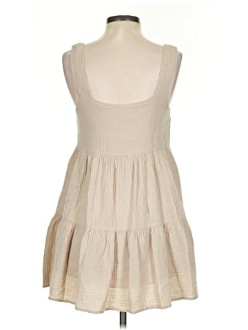 Urban Outfitters Casual Dress (view 2)