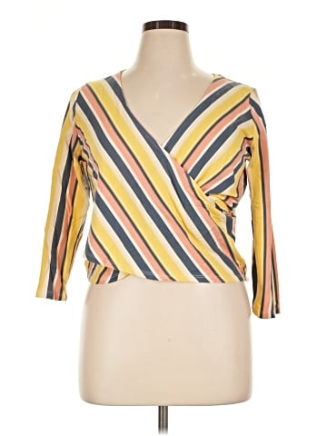 Eyeshadow 3/4 Sleeve Top (view 1)