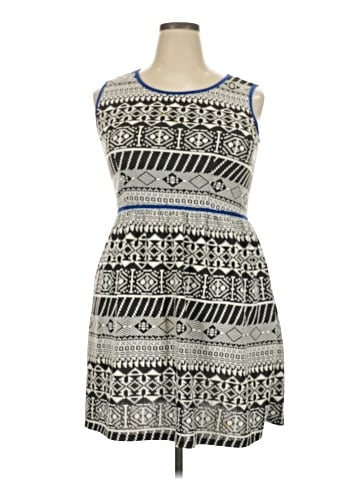 Xhilaration Casual Dress (view 1)